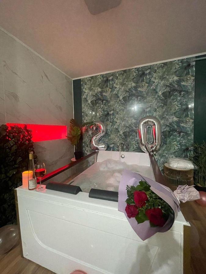 Jacuzzi Apartment Baia Mare Luaran gambar